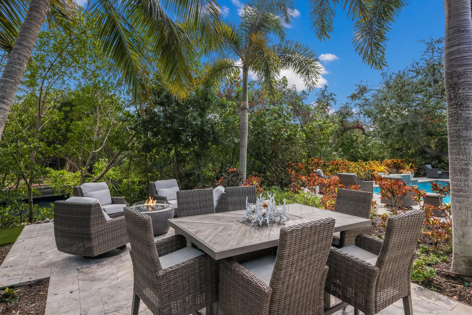 SIESTA PROPERTIES INC - Residential