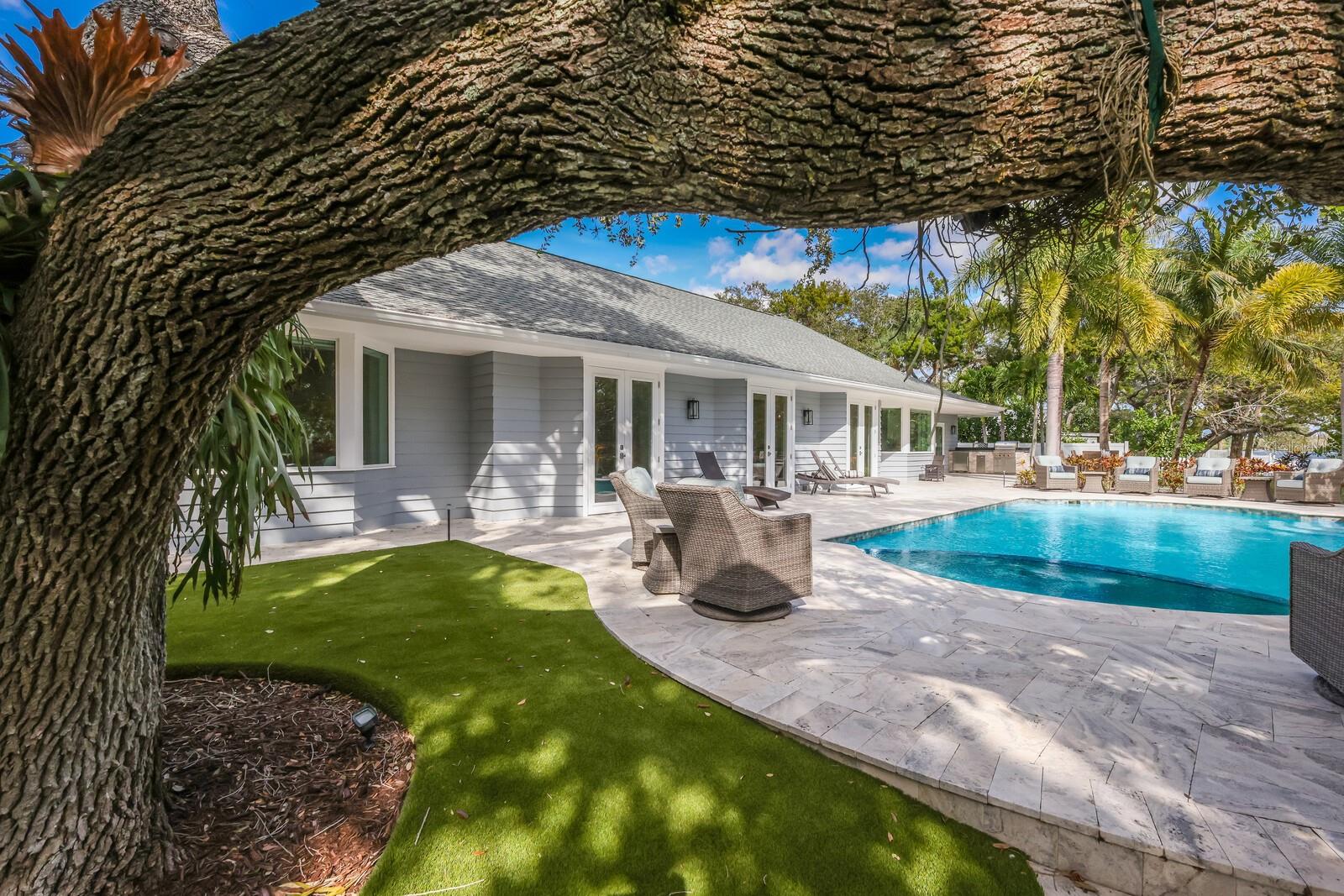 SIESTA PROPERTIES INC - Residential