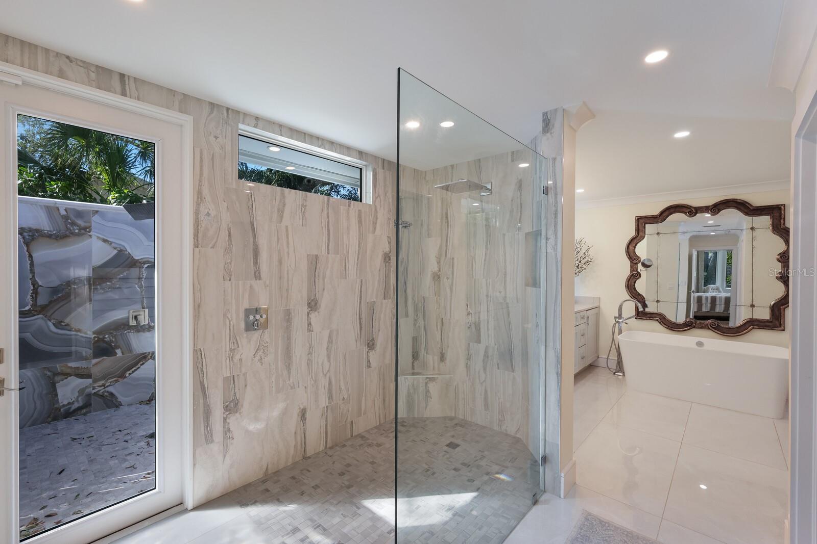 SIESTA PROPERTIES INC - Residential