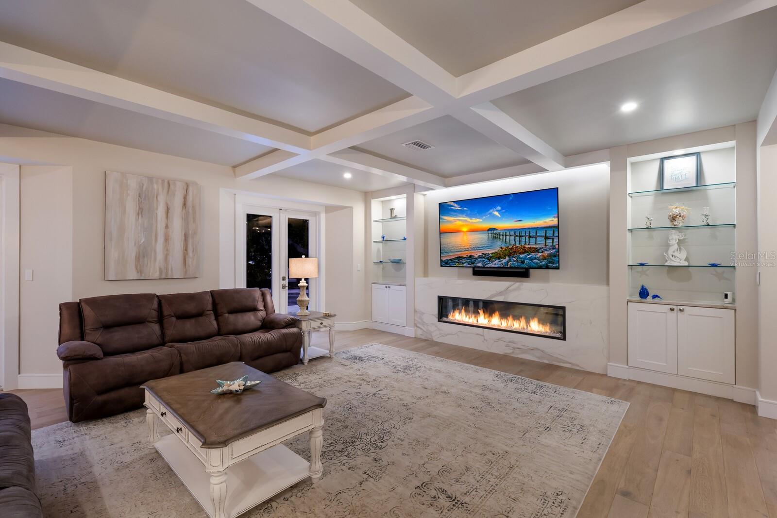 SIESTA PROPERTIES INC - Residential