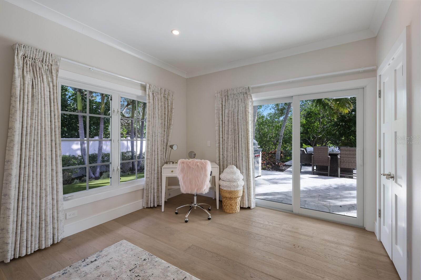 SIESTA PROPERTIES INC - Residential