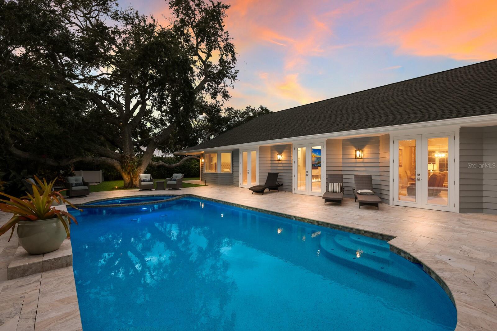 SIESTA PROPERTIES INC - Residential