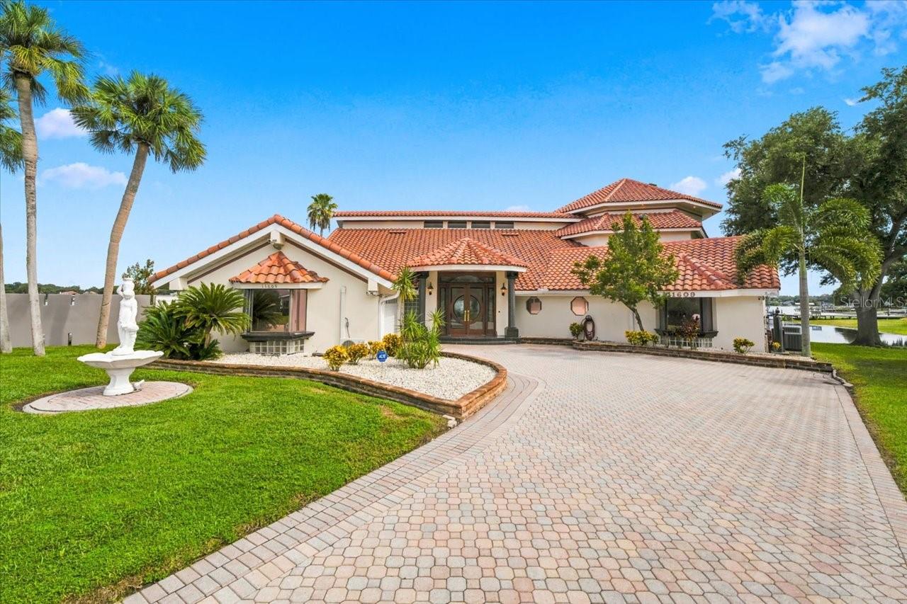 11609 CARROLLWOOD DRIVE