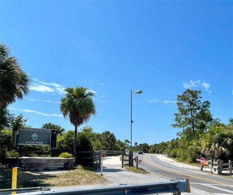 A home in PALM HARBOR