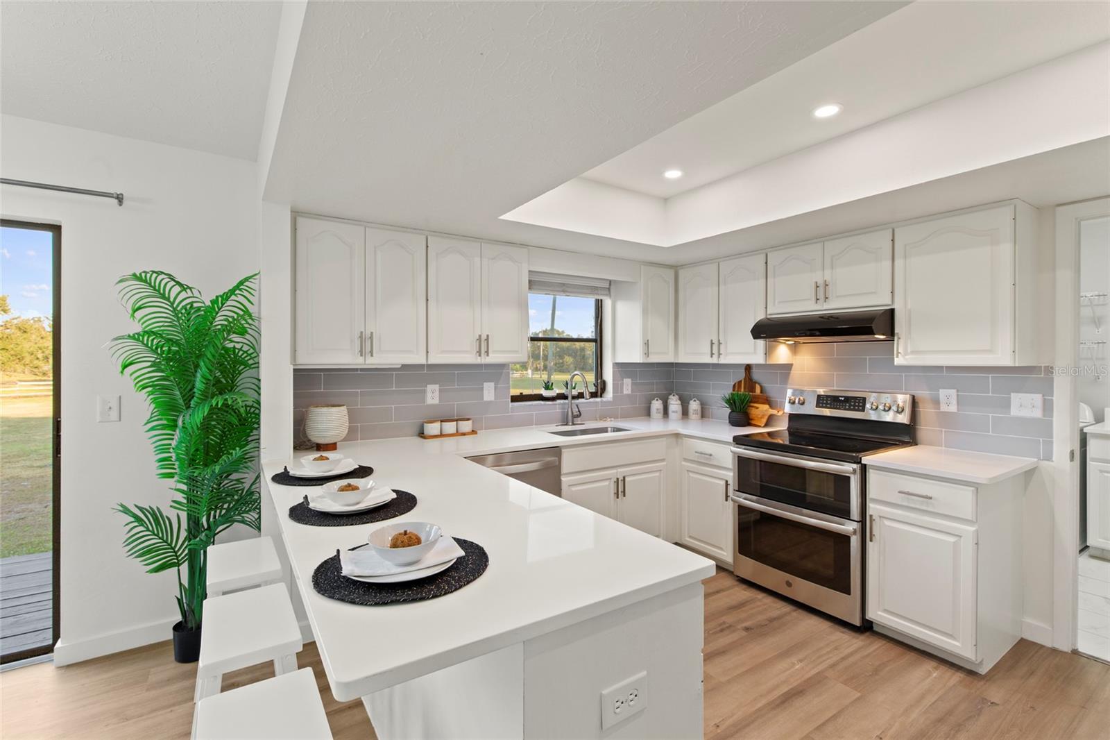 HIDDEN RIVER REP - Residential