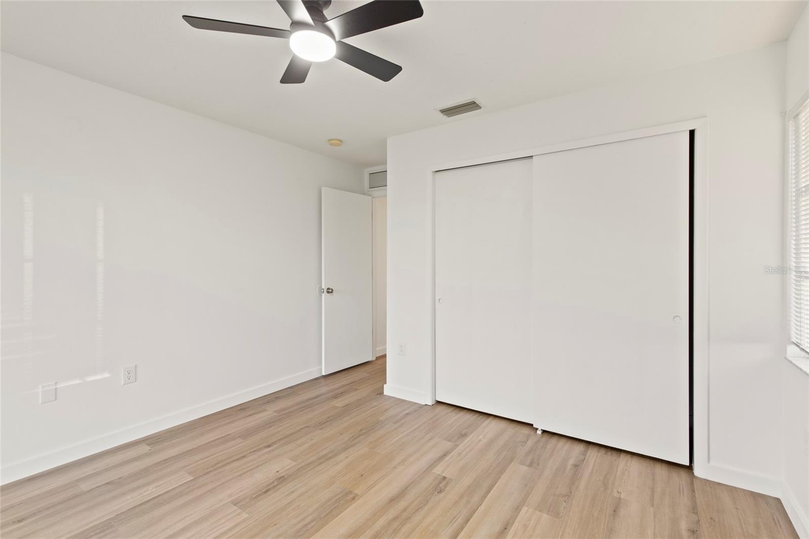 HIDDEN RIVER REP - Residential