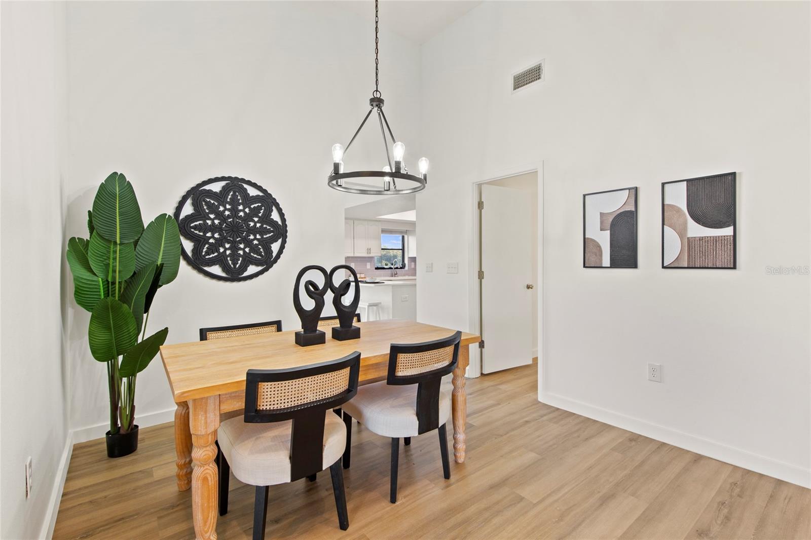 HIDDEN RIVER REP - Residential