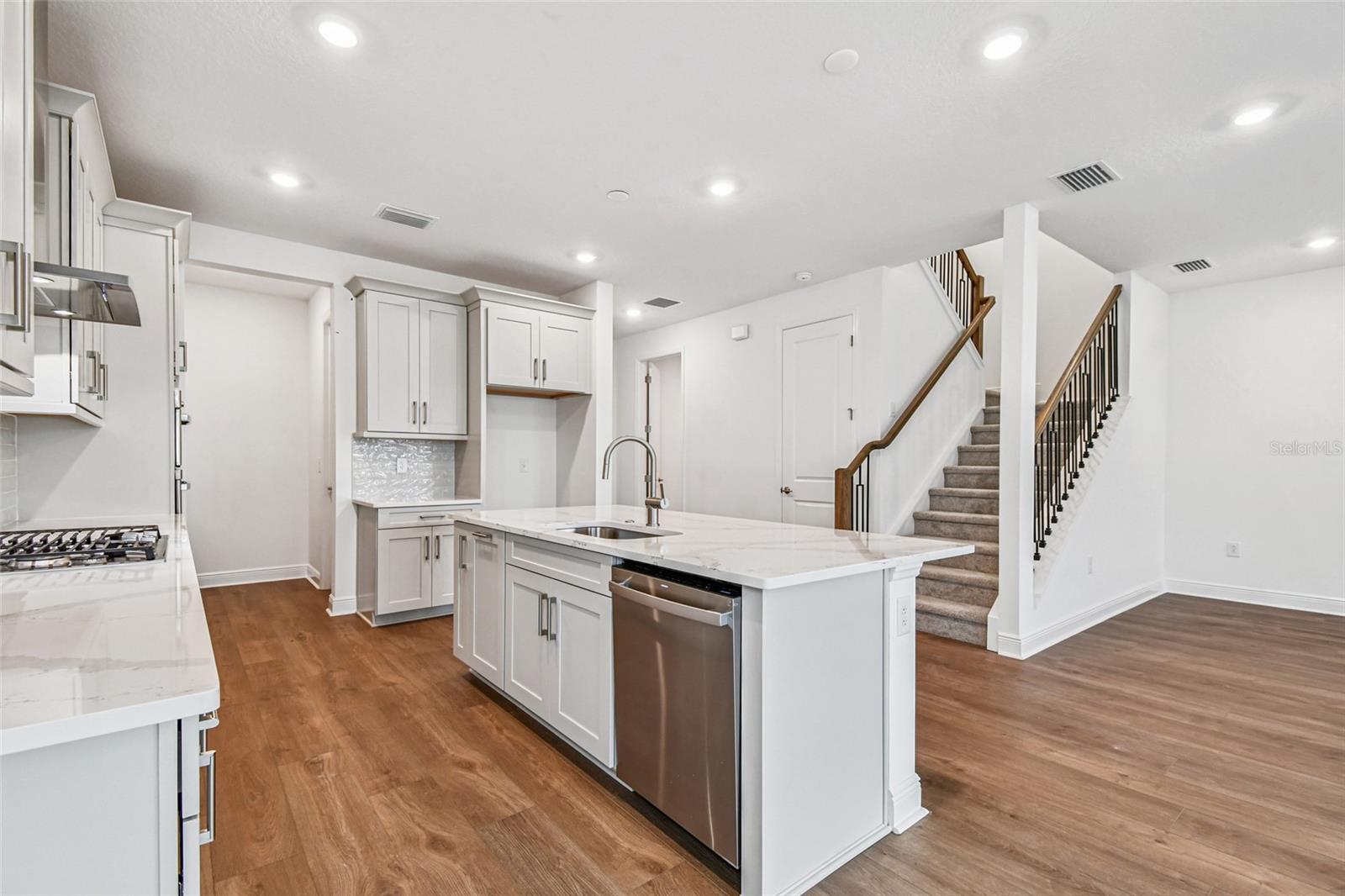 HAWKSTONE - Residential