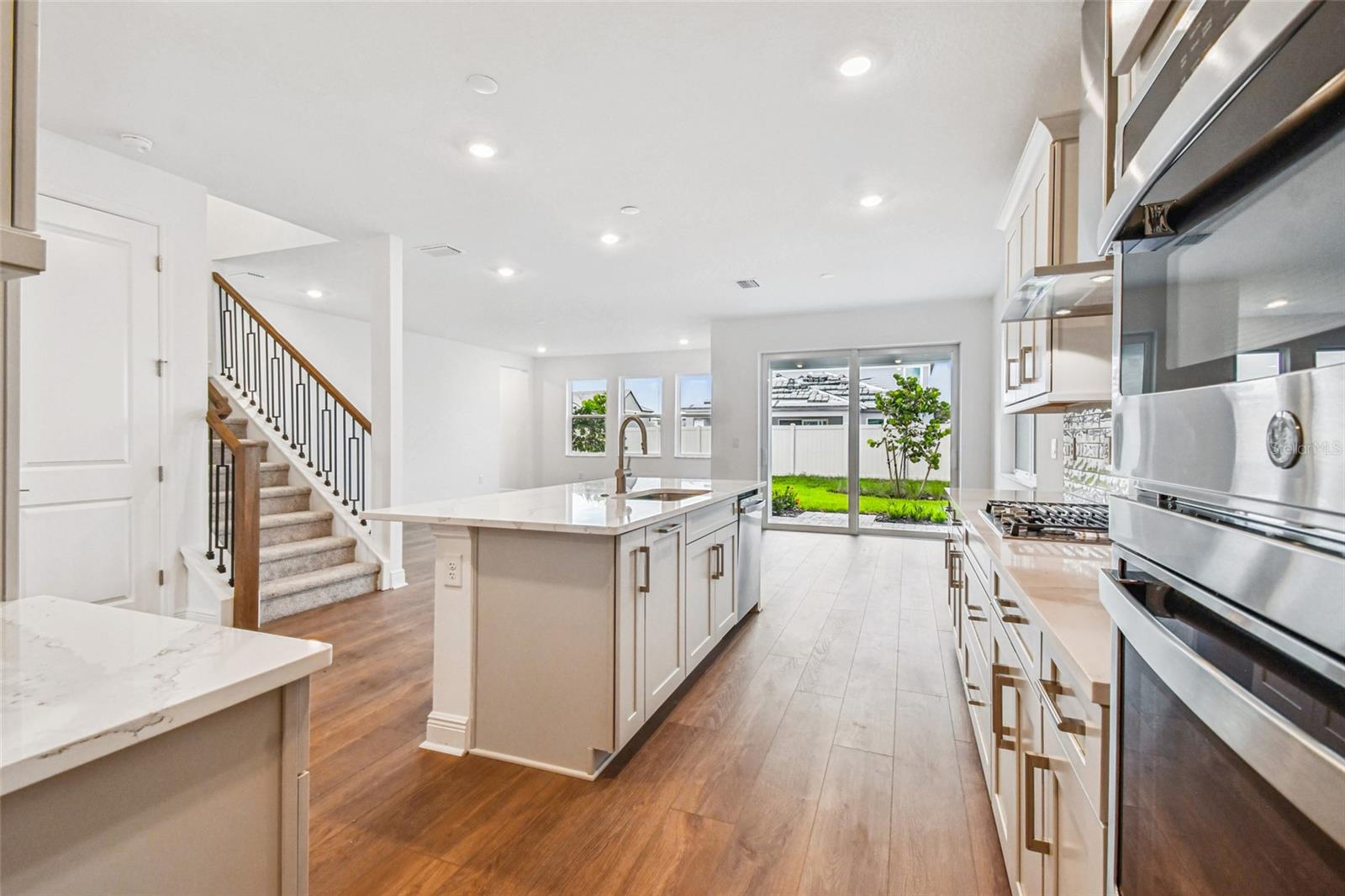 HAWKSTONE - Residential