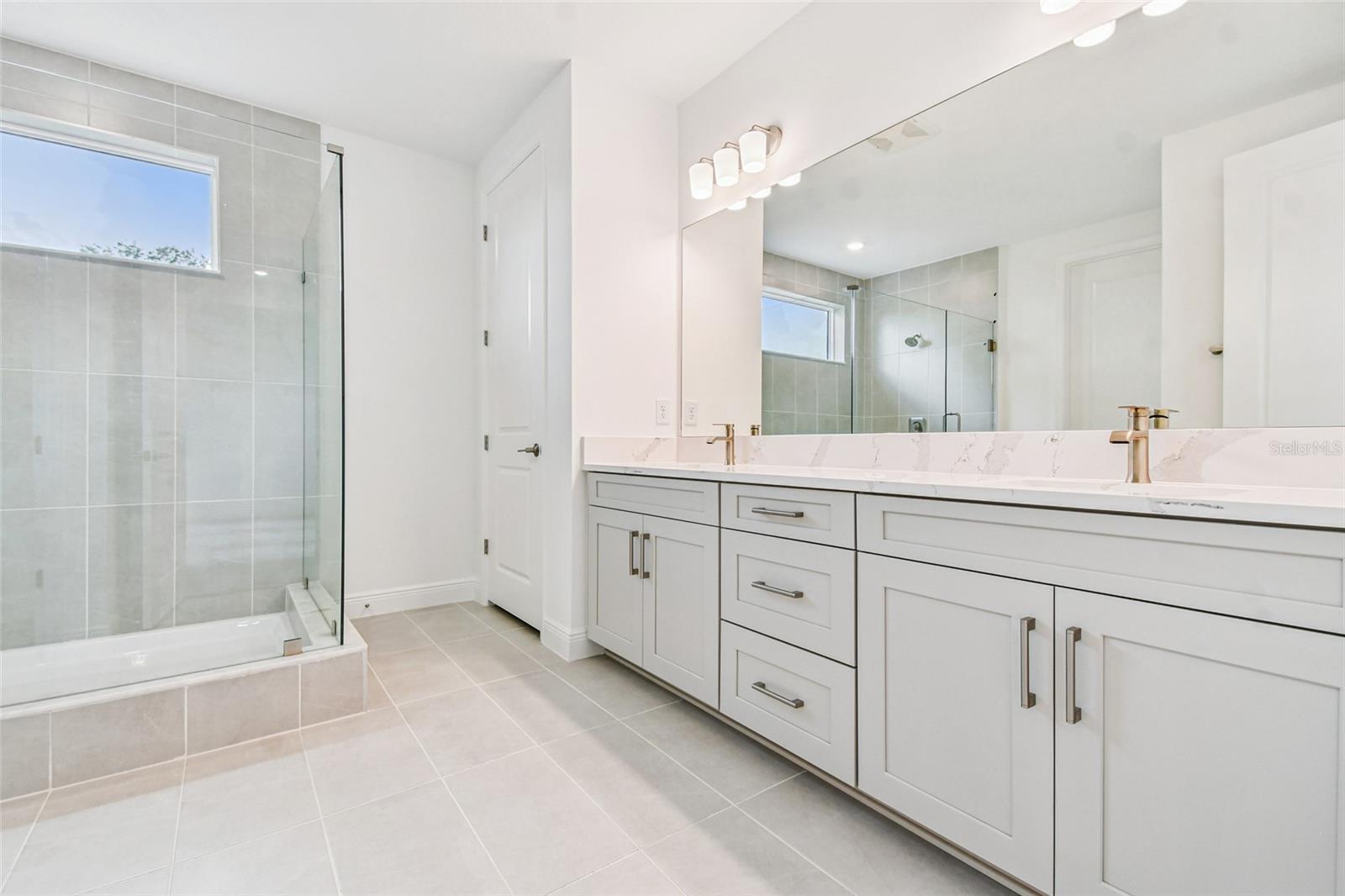 HAWKSTONE - Residential