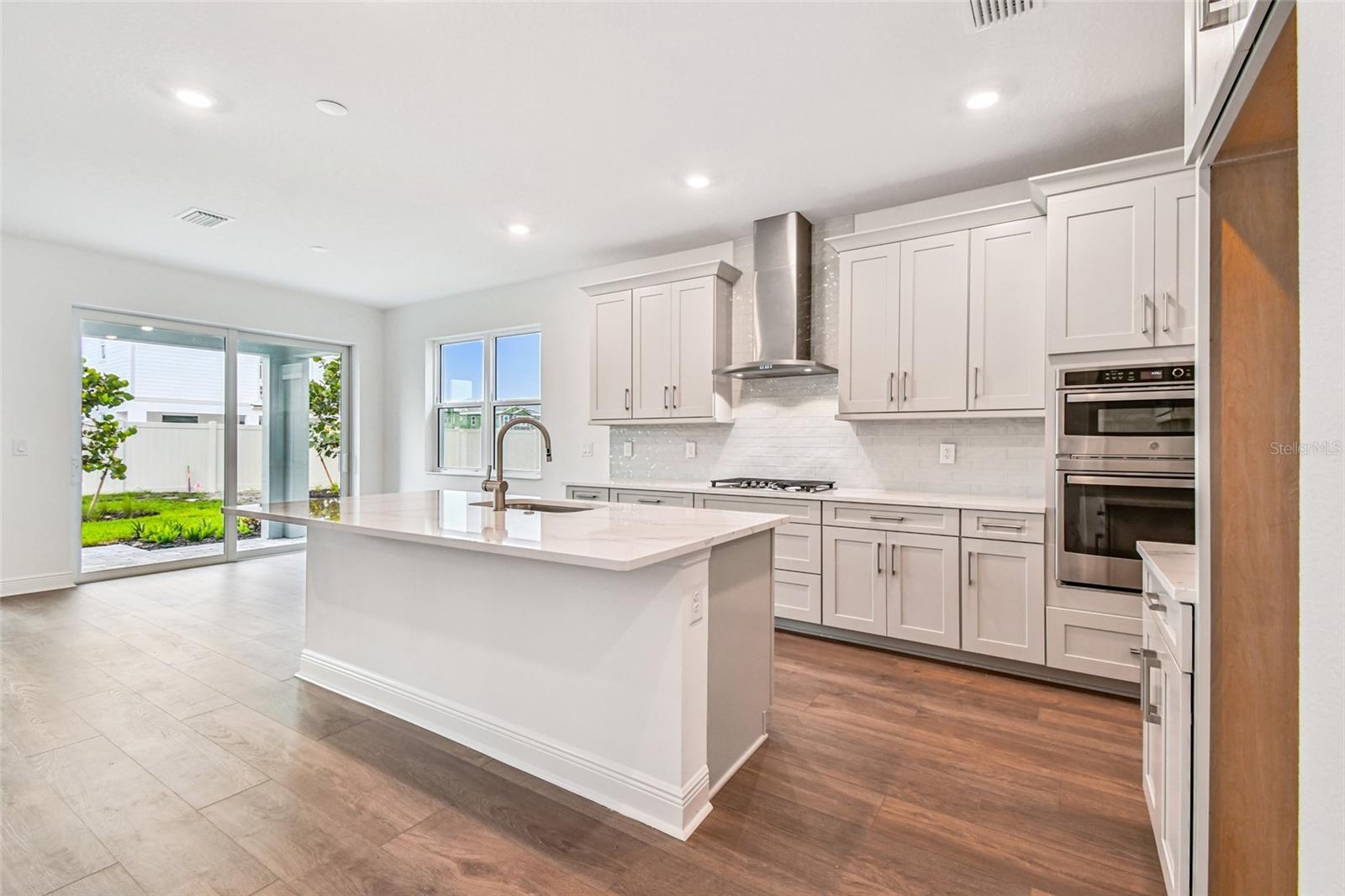 HAWKSTONE - Residential