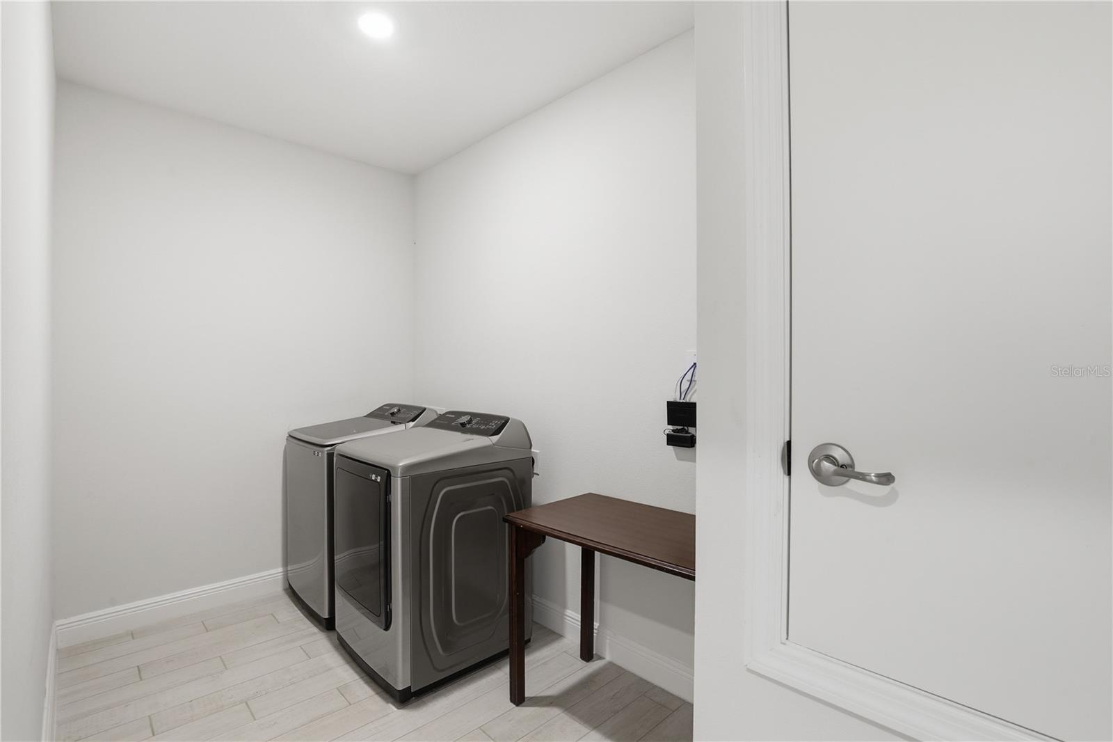 OAK PARK PH 2 PB 37 PG 39 - Residential