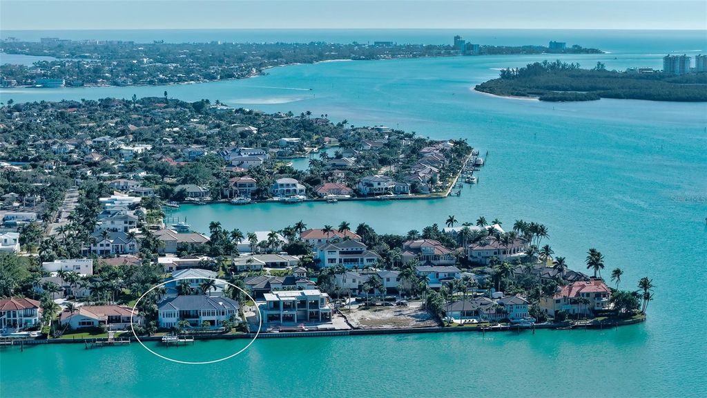 Photo of 119 N Warbler Lane, Sarasota, FL 34236 (MLS # A4681528)