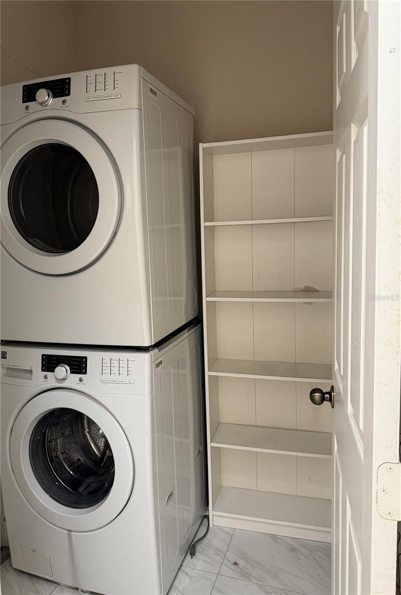 EMERALD POINTE TWNHMS AT TA - Residential Lease