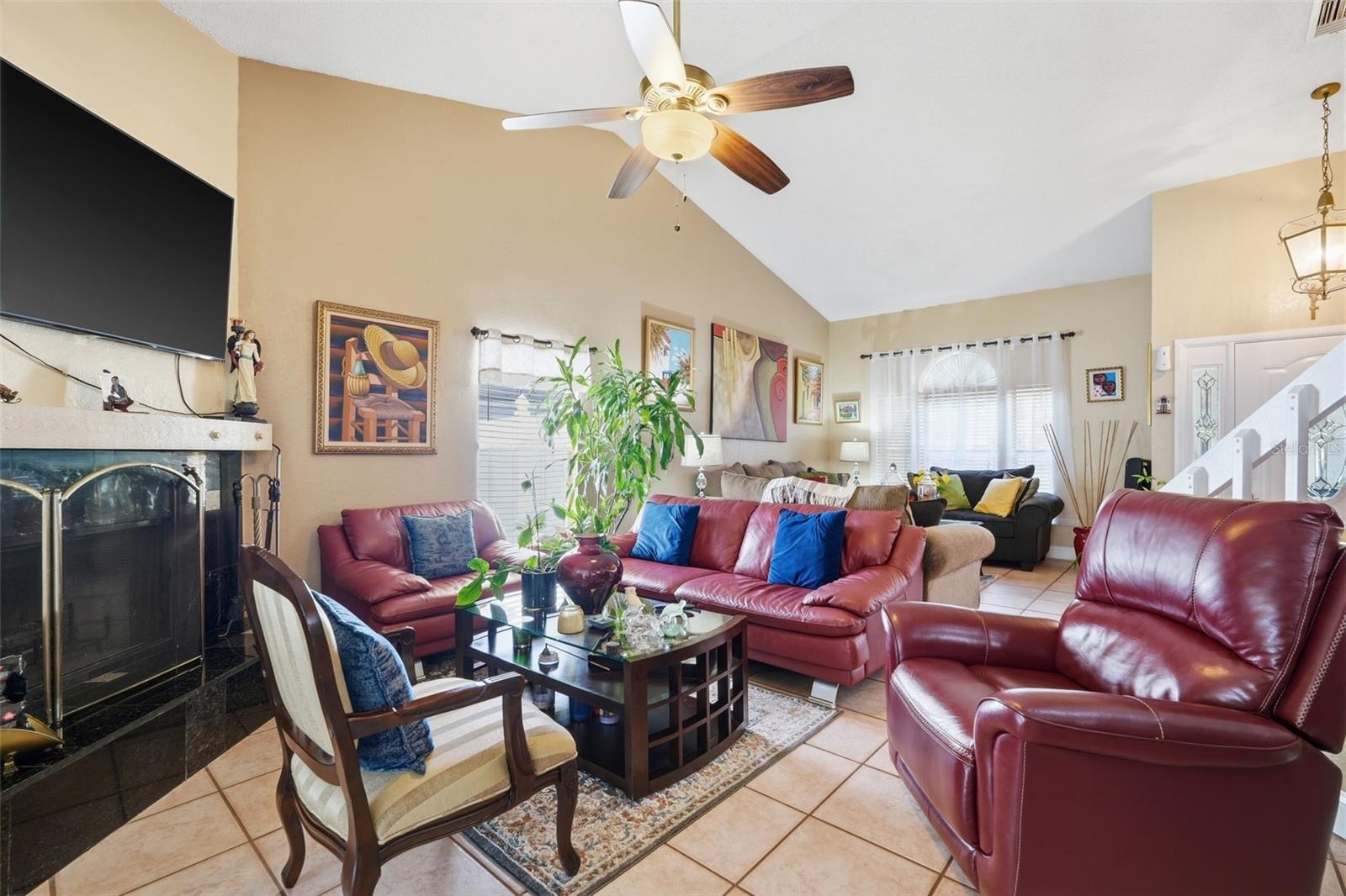 WHISPER LAKES - Residential