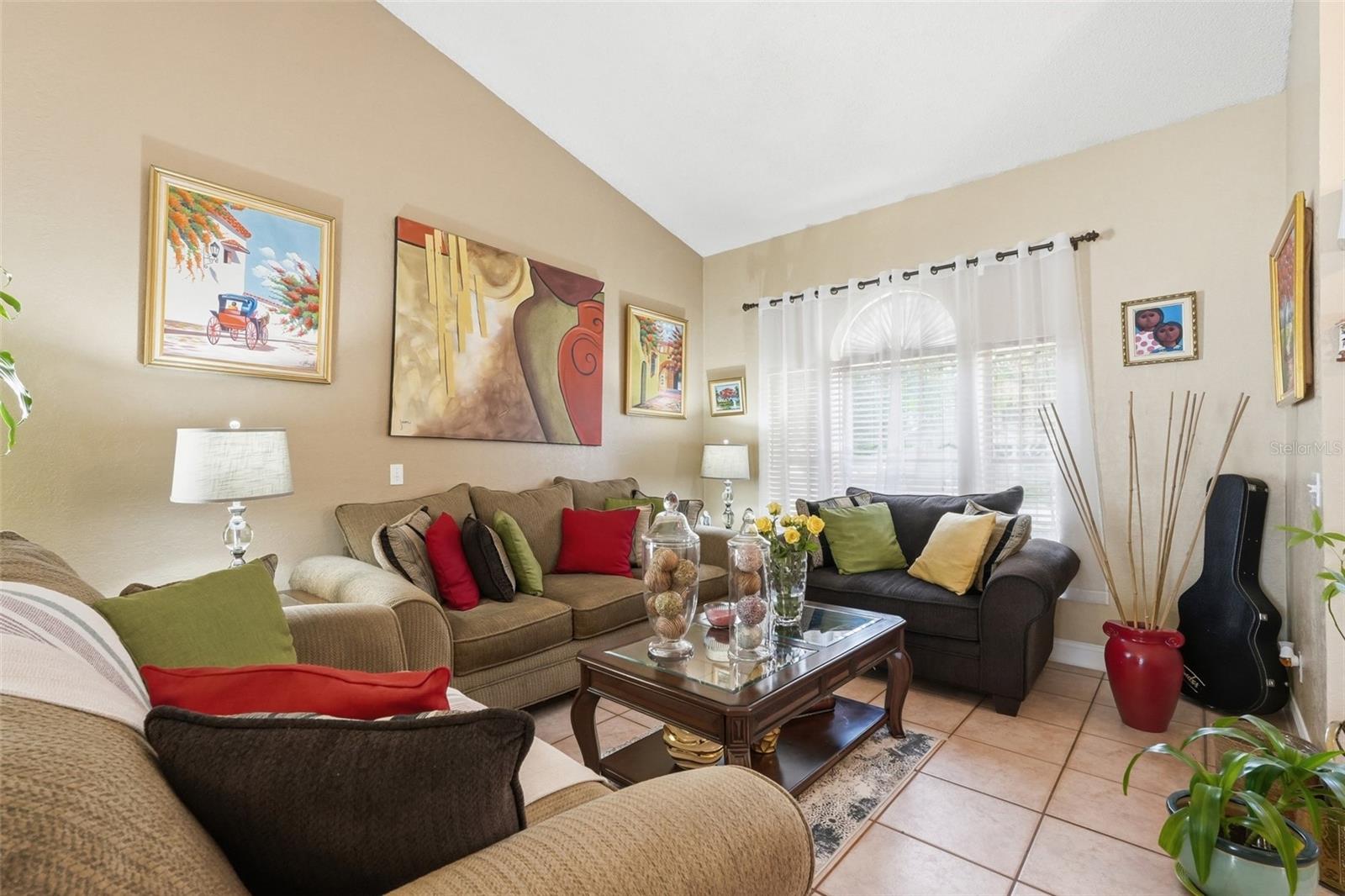 WHISPER LAKES - Residential