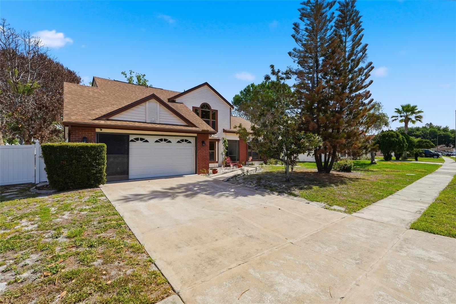 WHISPER LAKES - Residential