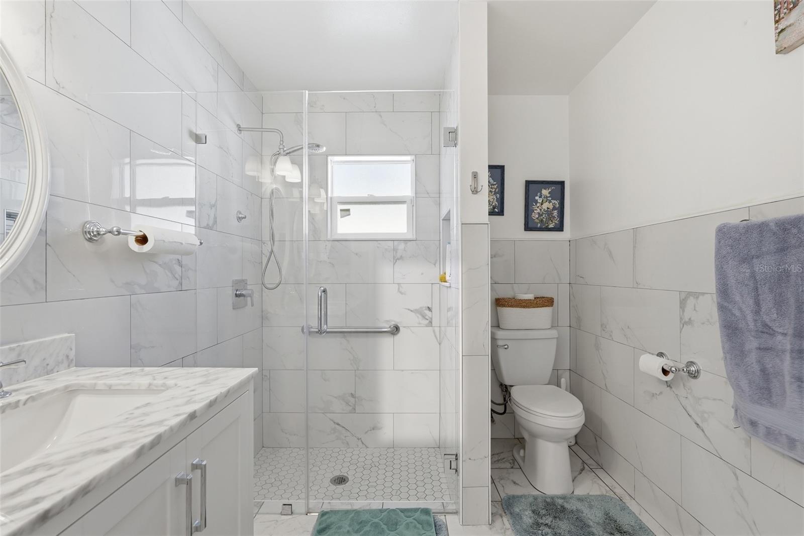 WHISPER LAKES - Residential