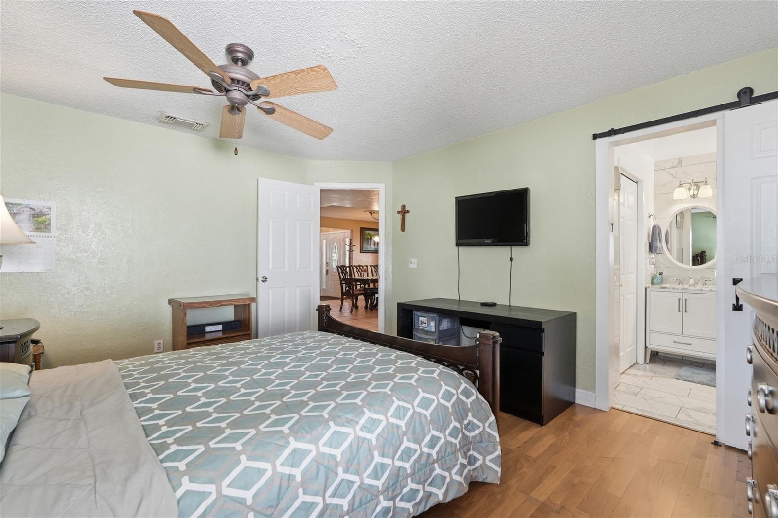 WHISPER LAKES - Residential