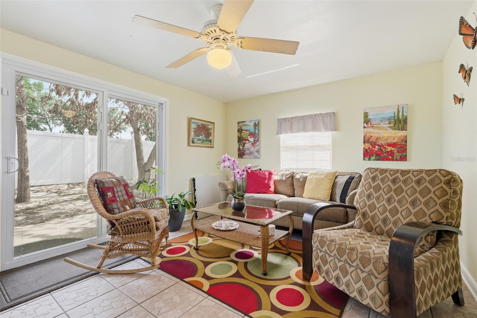 WHISPER LAKES - Residential