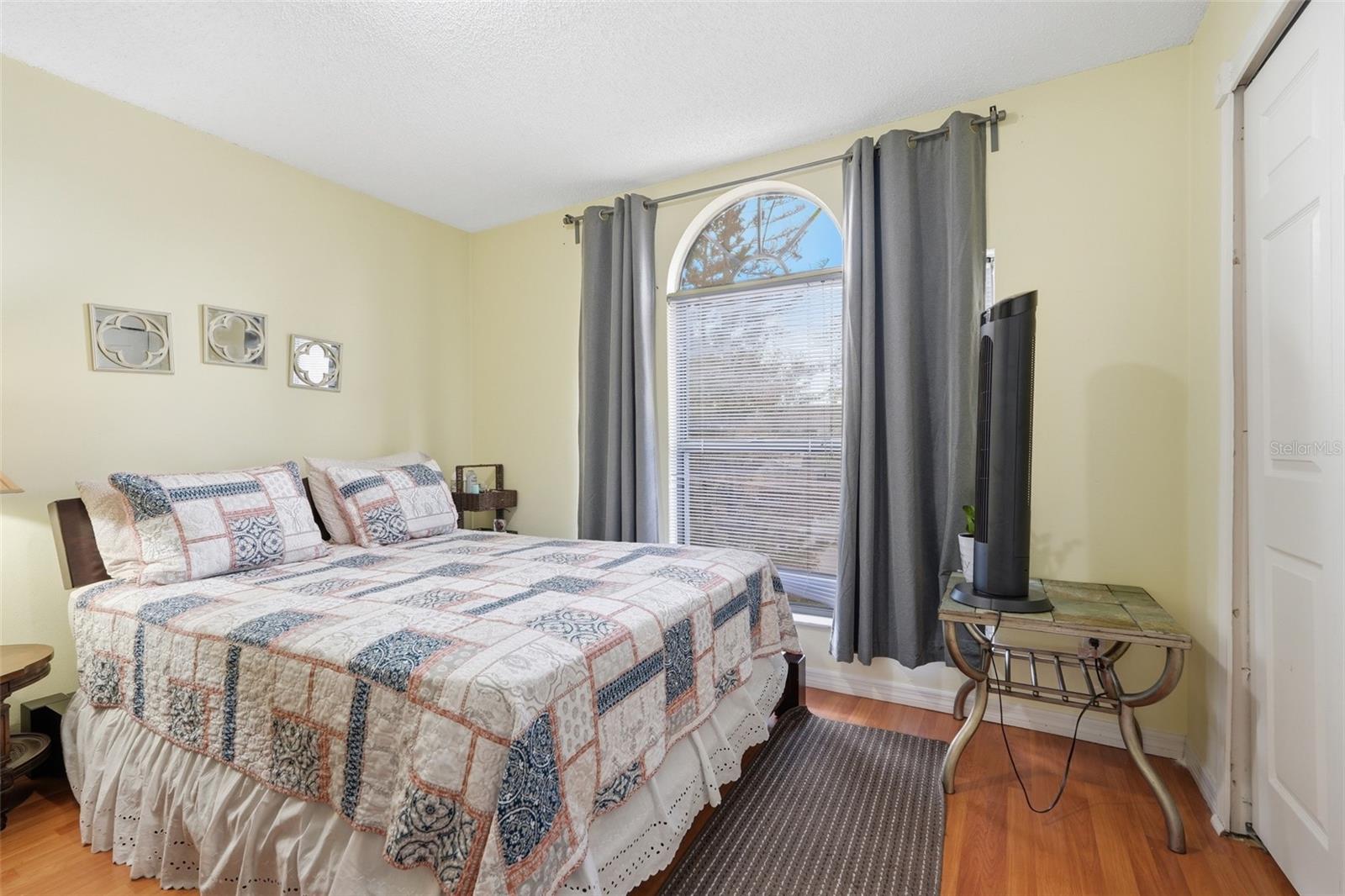 WHISPER LAKES - Residential