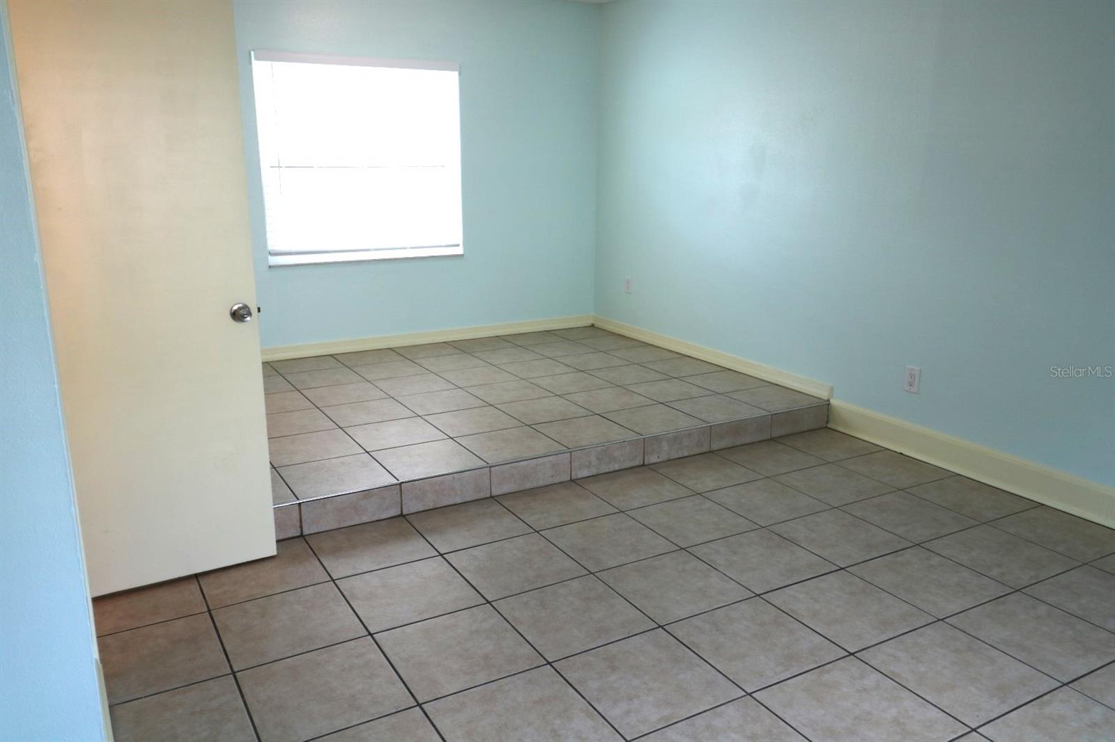 SOUTH BLVD TWNHS - Residential Lease