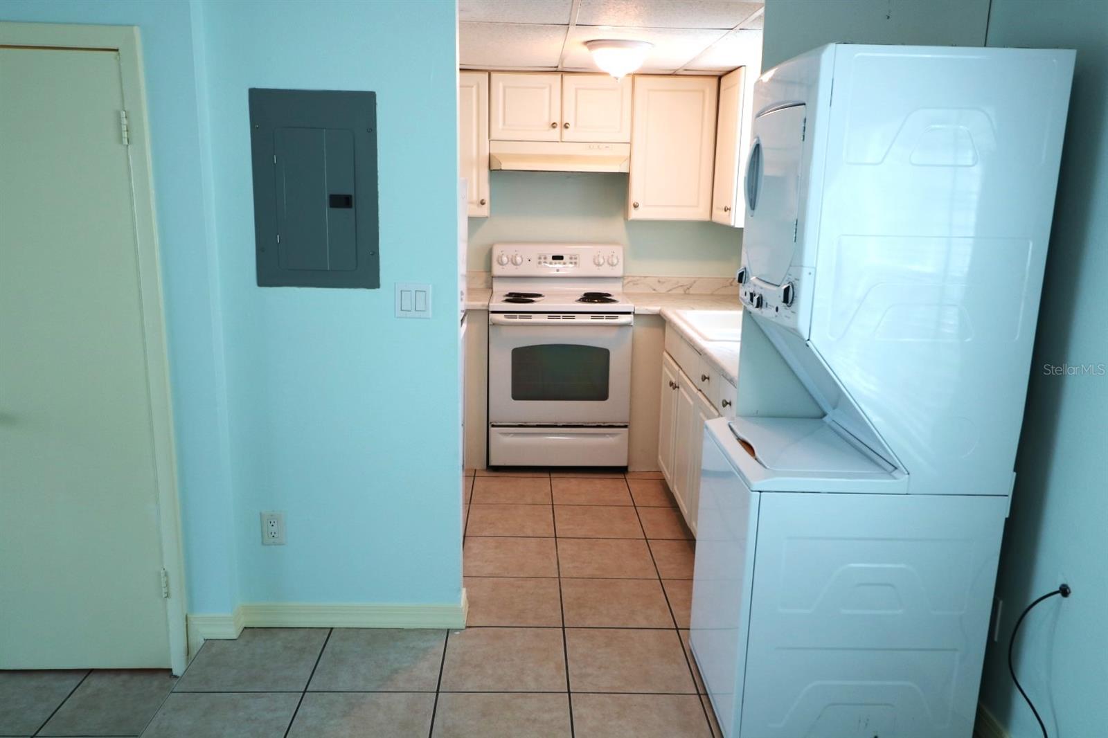 SOUTH BLVD TWNHS - Residential Lease