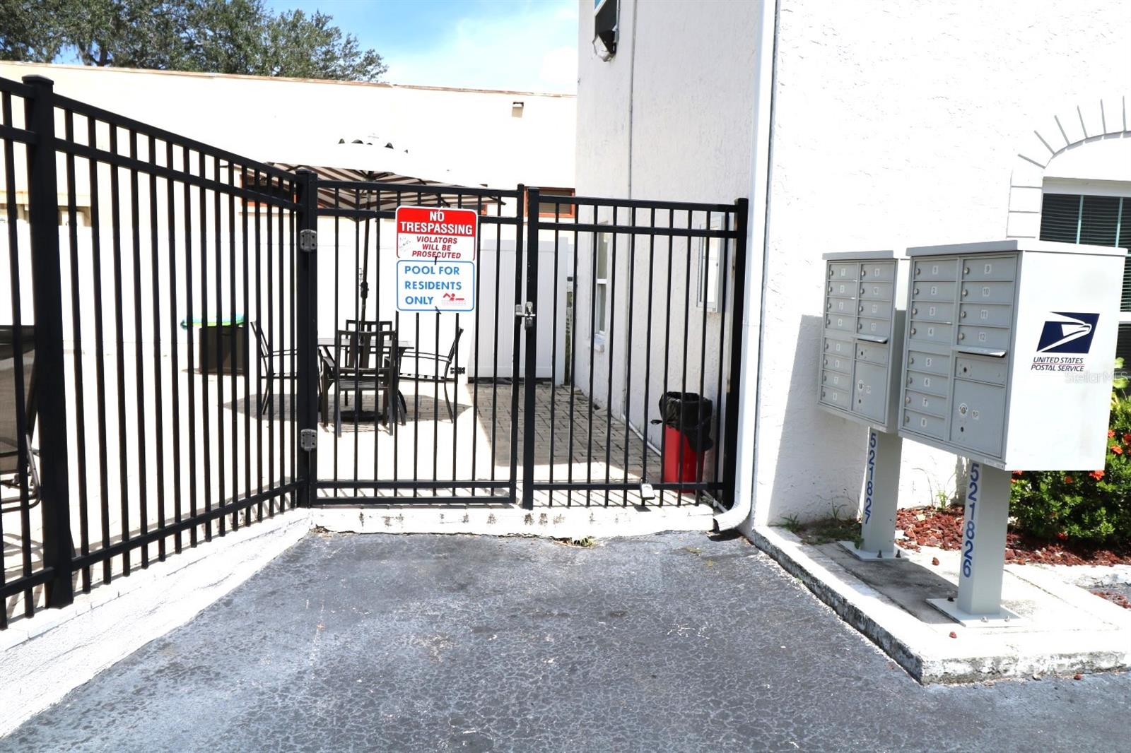 SOUTH BLVD TWNHS - Residential Lease