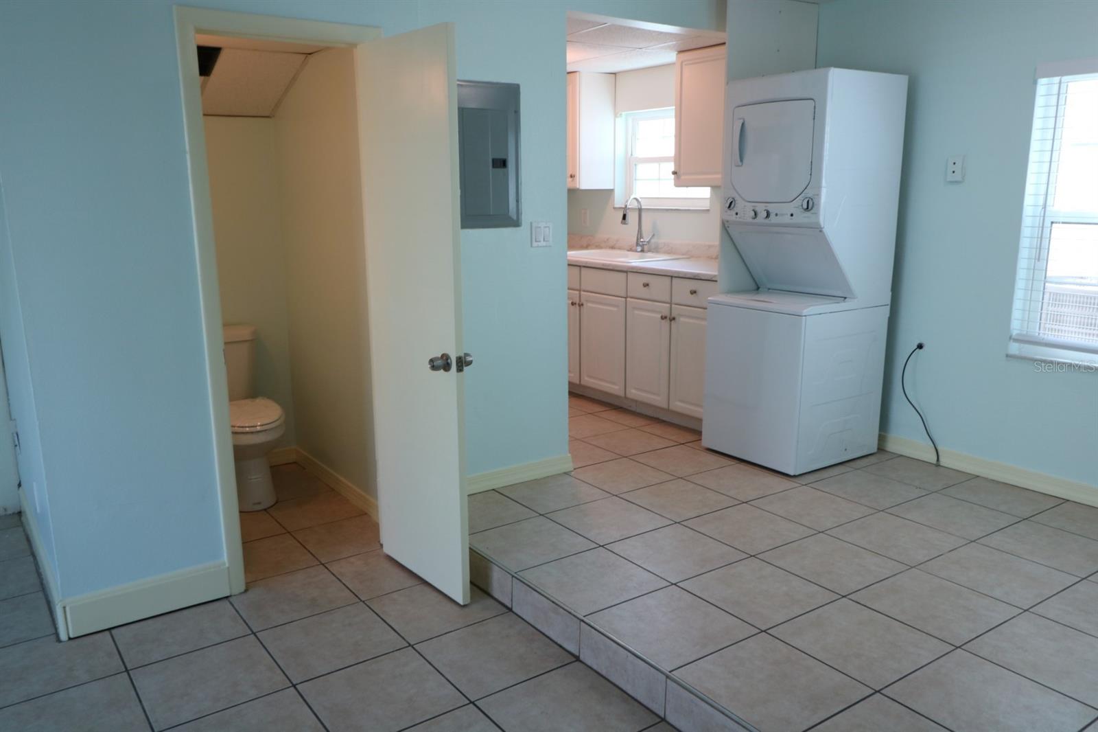 SOUTH BLVD TWNHS - Residential Lease