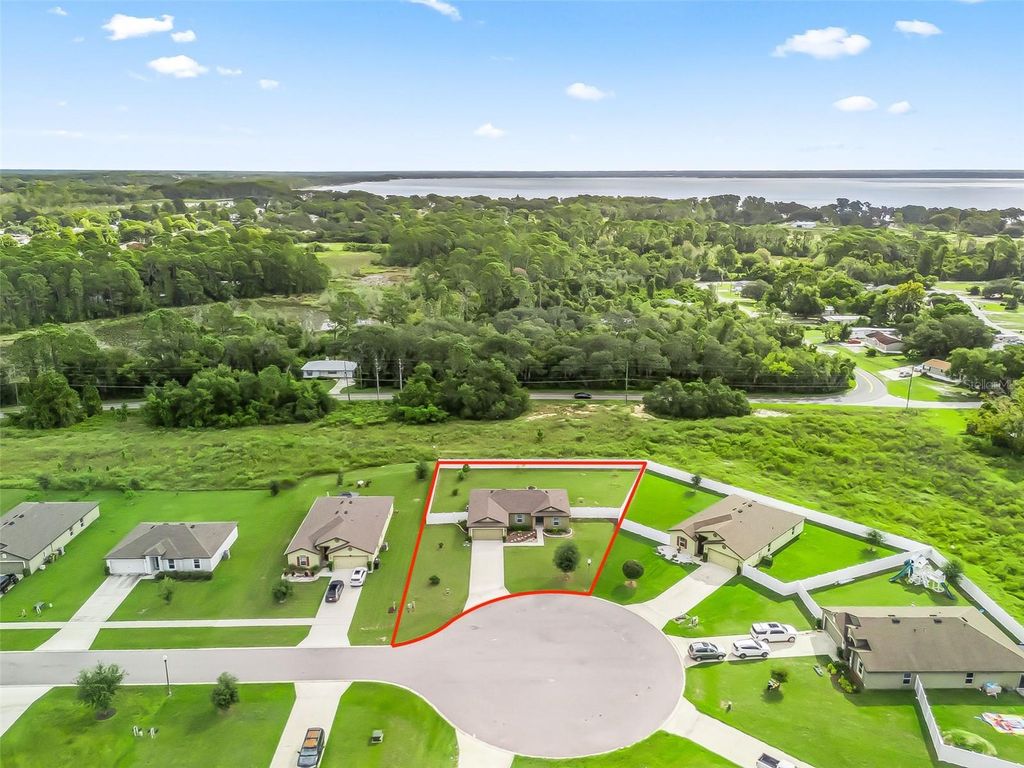 Photo of 12078 Callicarpa Lane, Leesburg, FL 34788 (MLS # G5103202)