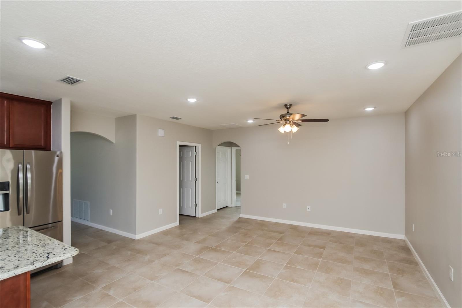 AMBERWOOD - Residential Lease