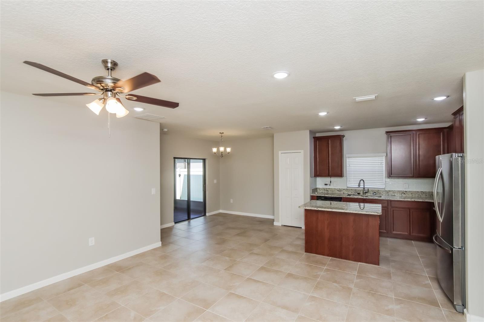 AMBERWOOD - Residential Lease