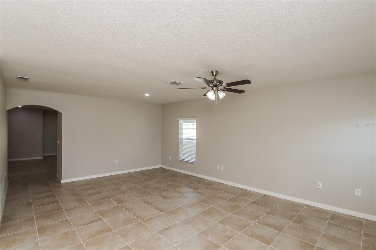 AMBERWOOD - Residential Lease