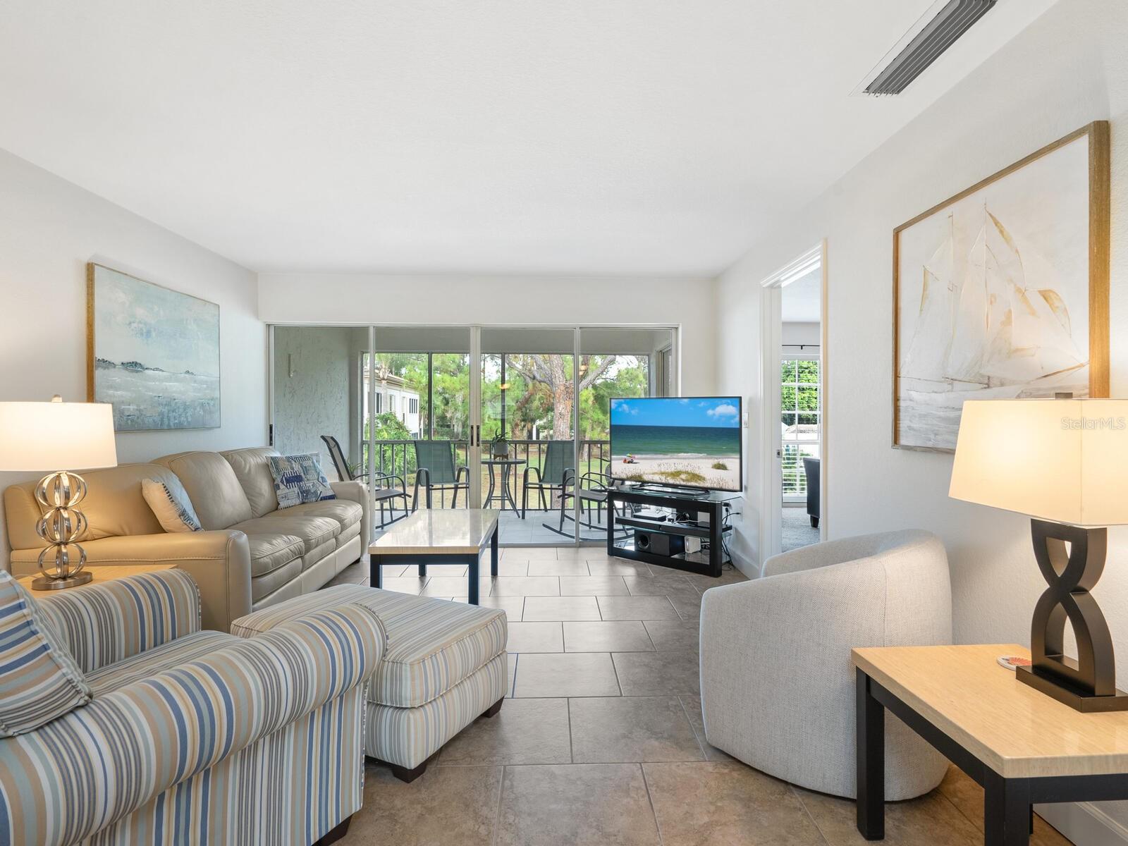 WEDGEWOOD LAKE - THE MEADOWS - Residential