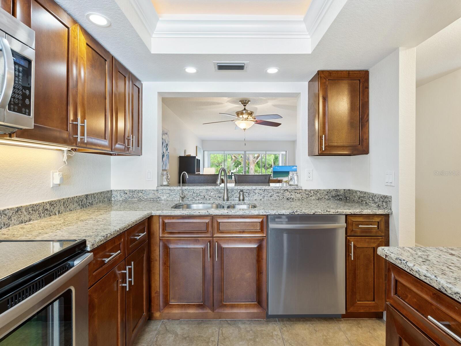 WEDGEWOOD LAKE - THE MEADOWS - Residential