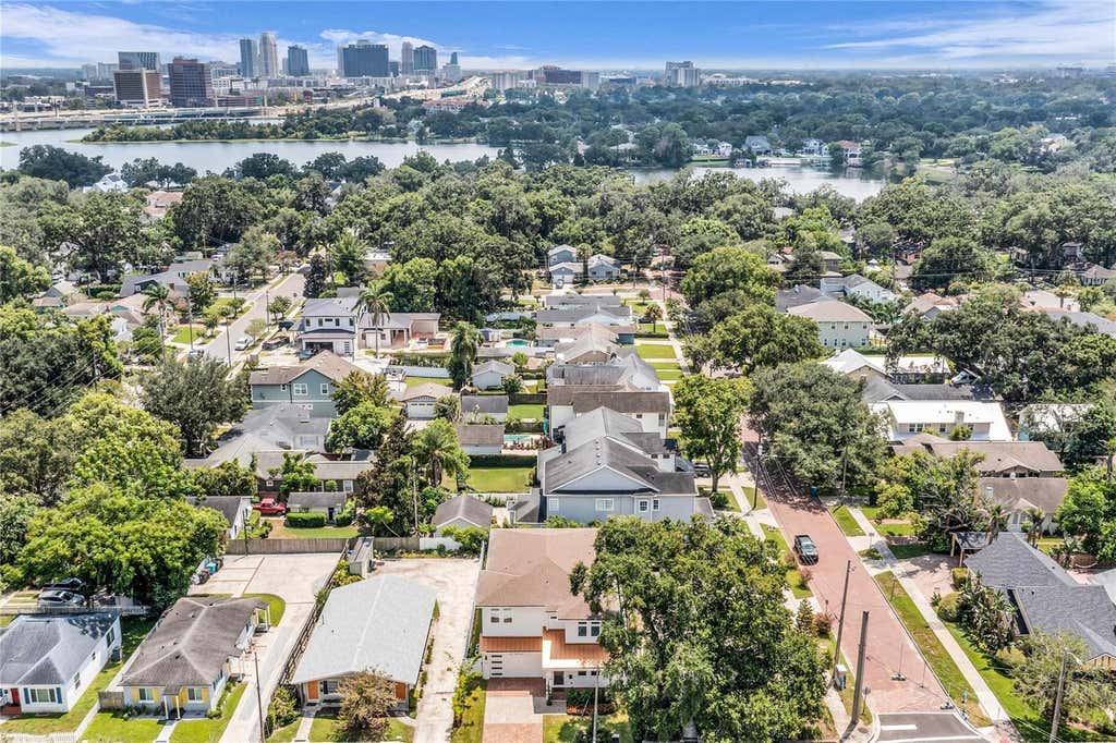 Photo of 330 W Princeton Street, Orlando, FL 32804 (MLS # O6434834)
