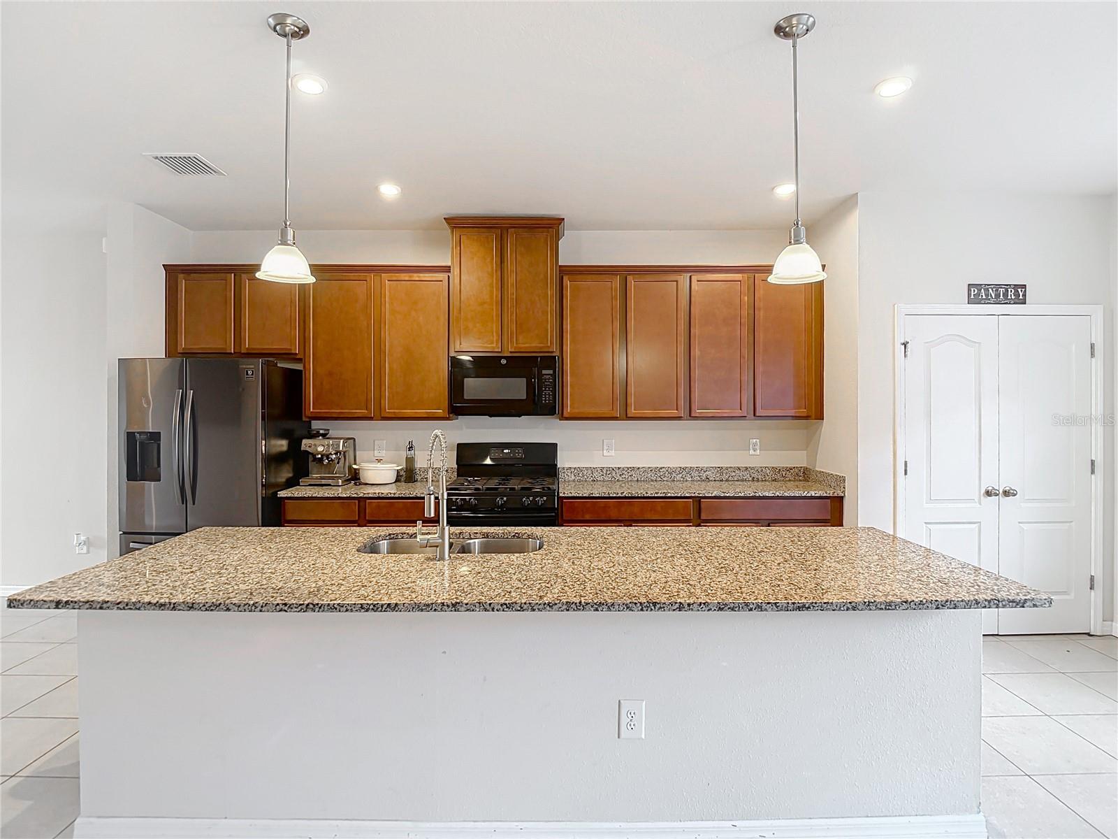 ASTURIA PH 3 - Residential Lease