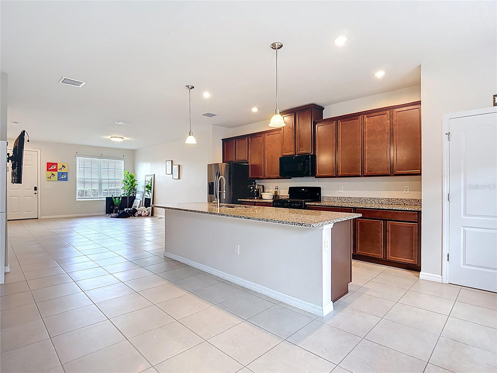 ASTURIA PH 3 - Residential Lease