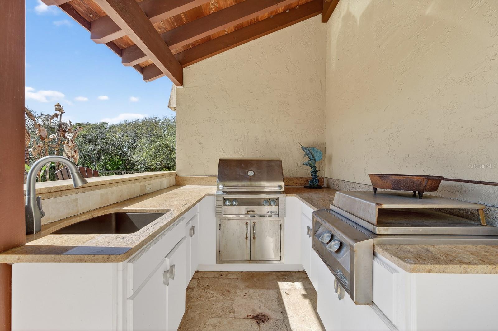 GRANDE MER SUB - Residential