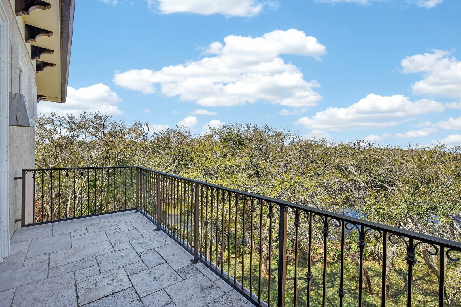 GRANDE MER SUB - Residential