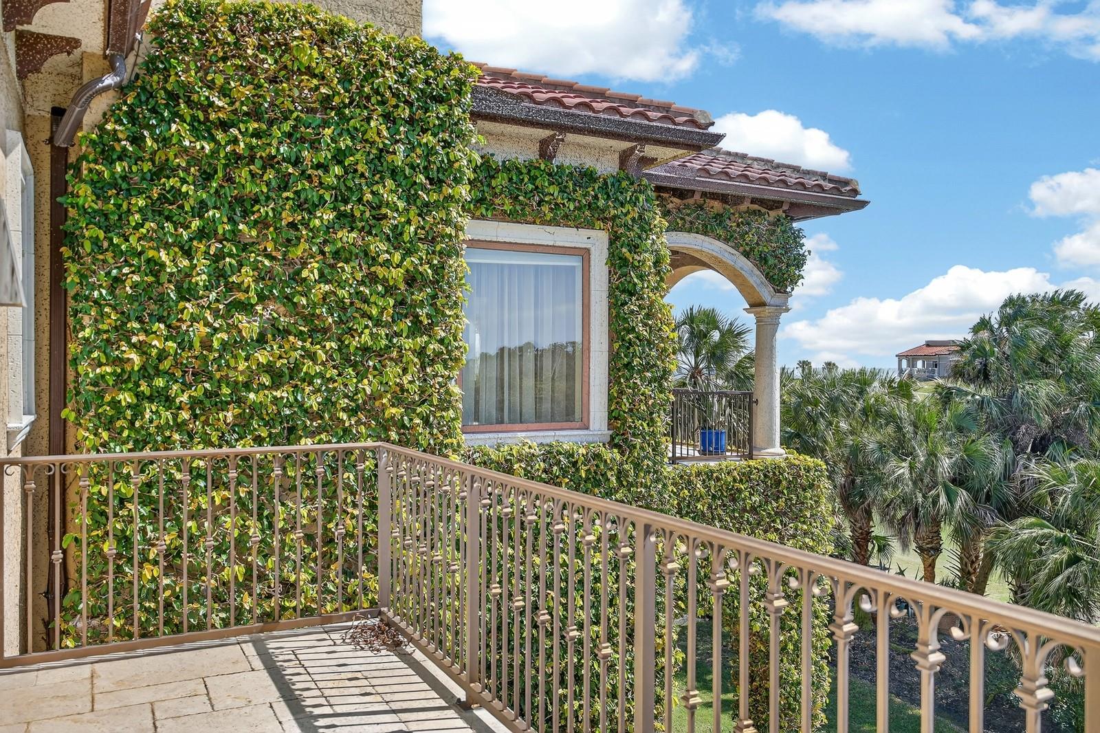 GRANDE MER SUB - Residential