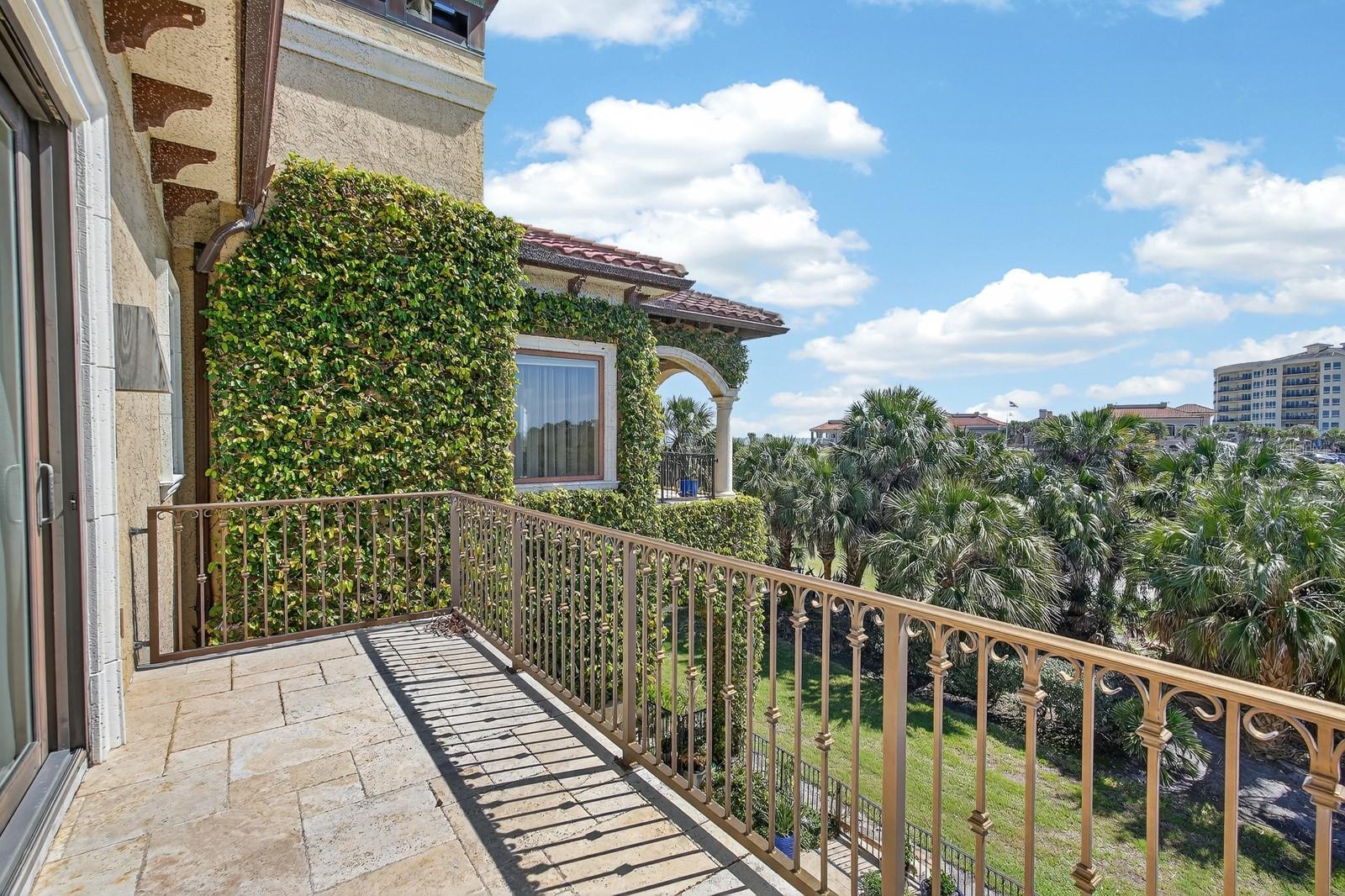 GRANDE MER SUB - Residential