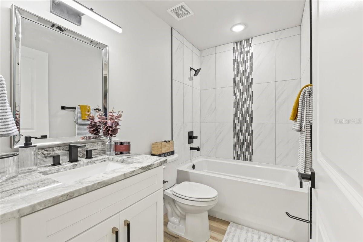 4TH ADD TO BRONSON HEIGHTS - Residential