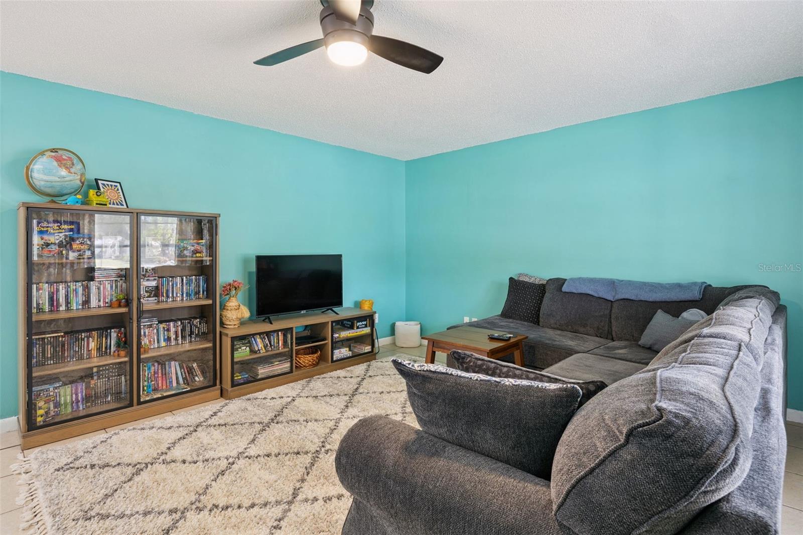 TWIN LAKES MANOR ADD 03 - Residential