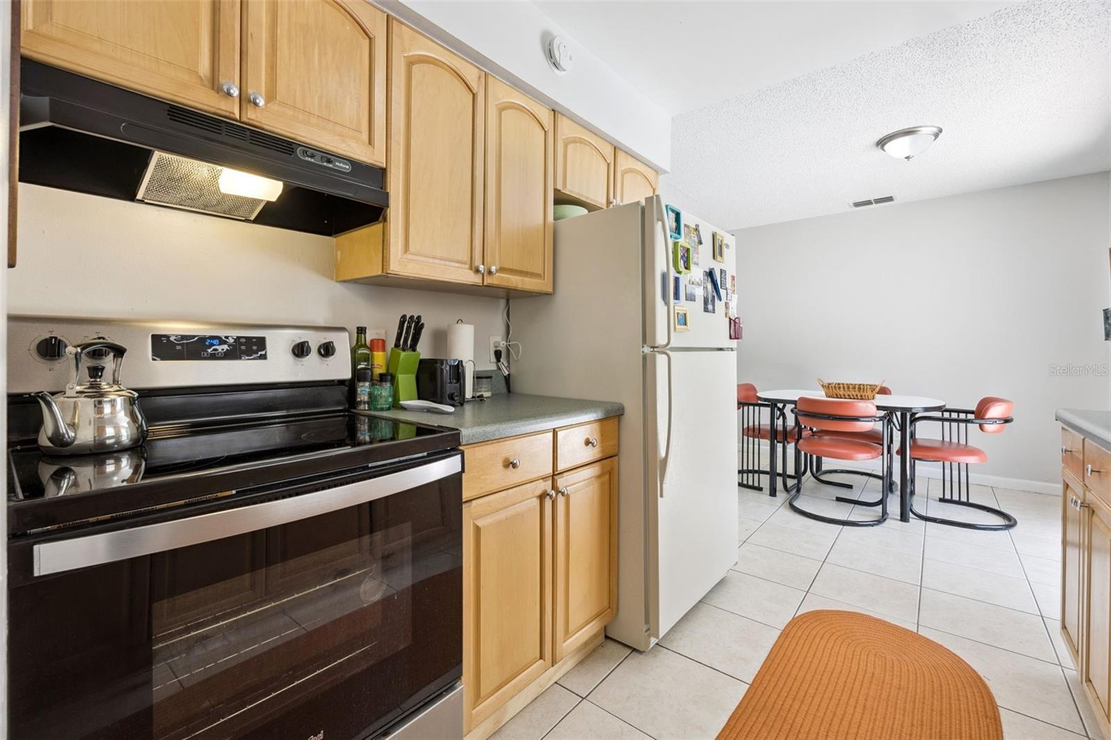 TWIN LAKES MANOR ADD 03 - Residential