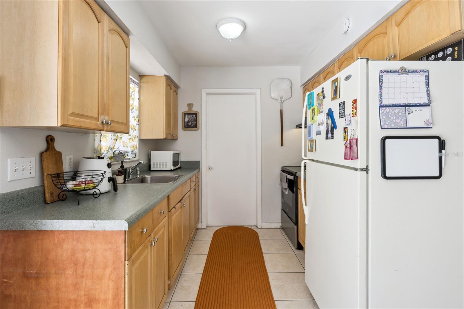 TWIN LAKES MANOR ADD 03 - Residential