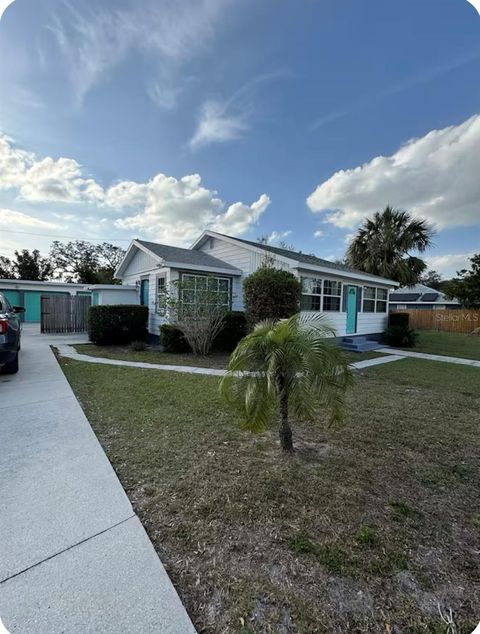 Photo of 1564 S Michigan Avenue, Clearwater, FL 33756 (MLS # TB8433168) Photo of 1564 S Michigan Avenue, Clearwater, FL 33756 (MLS # TB8433168)