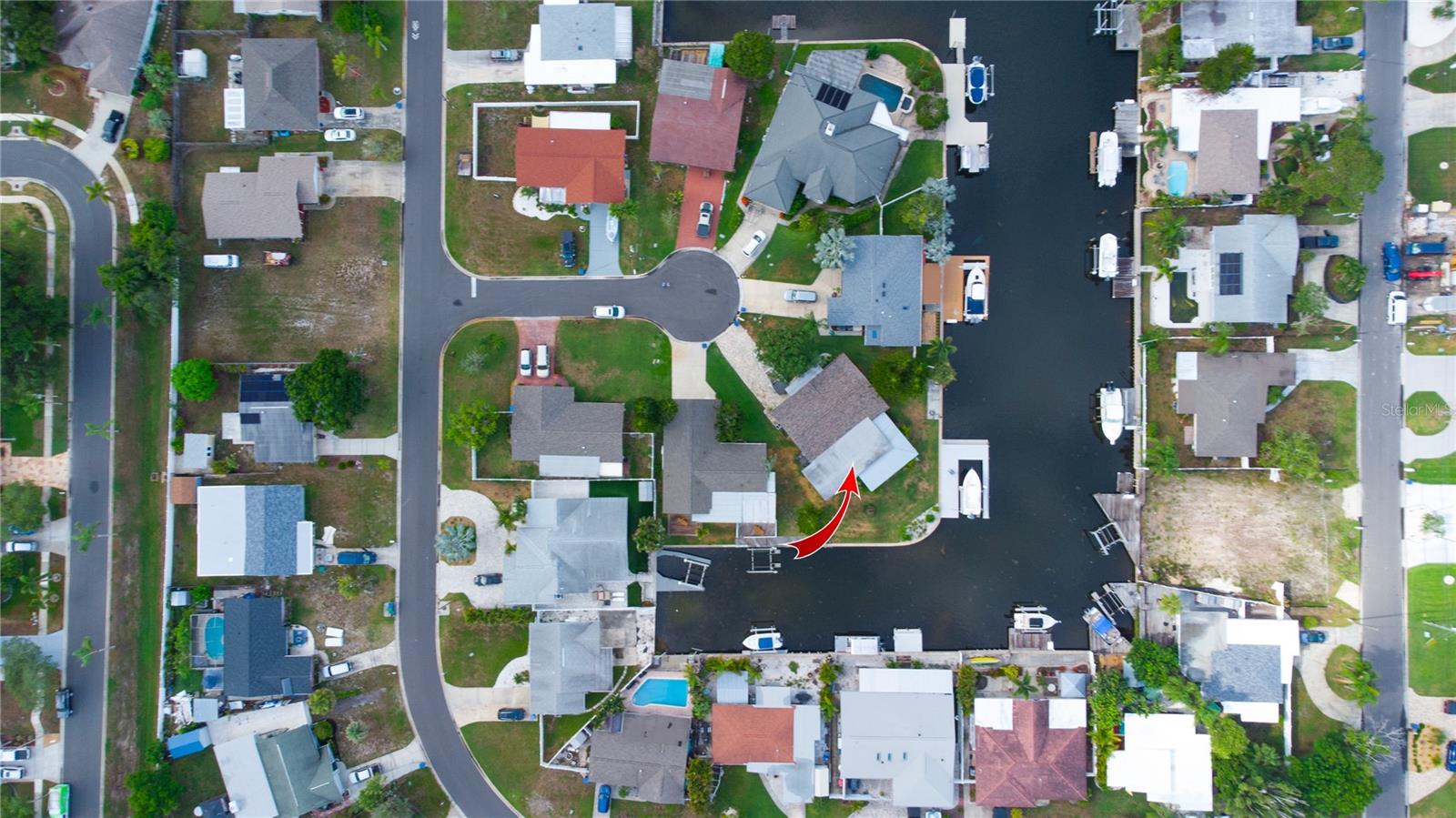 318 CIRCLE DRIVE
