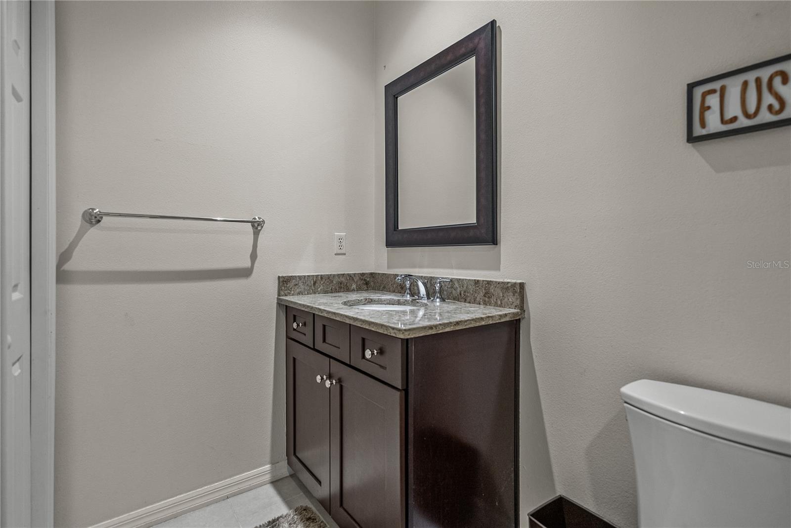 HICKORY LAKES MANOR - Residential