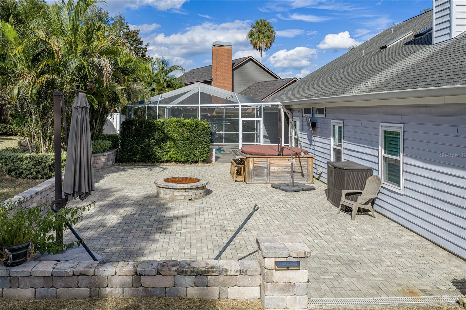 HICKORY LAKES MANOR - Residential